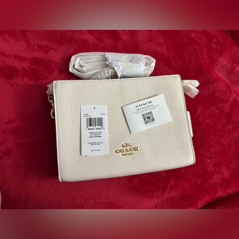🎈Sold 🎈NWT cream coach crossbody